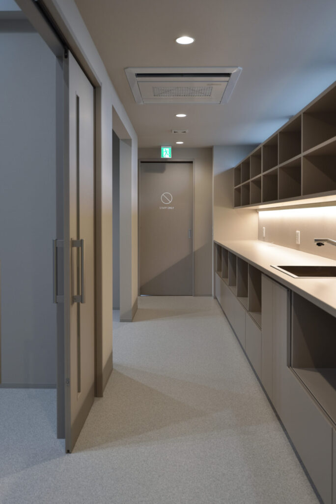 スタッフ通路